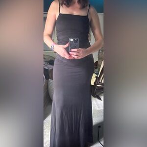 Like new maxi Reformation black dress with rouching Medium